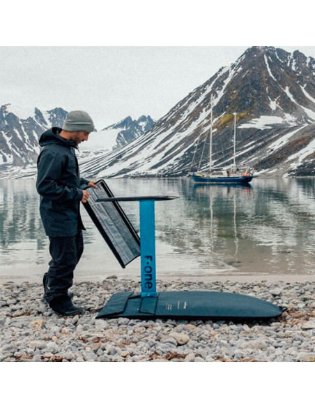 Foil Mast Covers Manera 2025